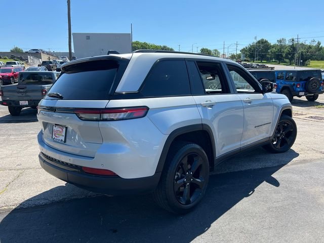 Certified Used 2023 Silver Jeep Altitude X image 7