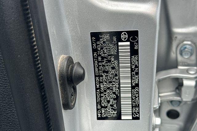 Certified Used 2020 CLASSIC SILVER MET Toyota  image 30