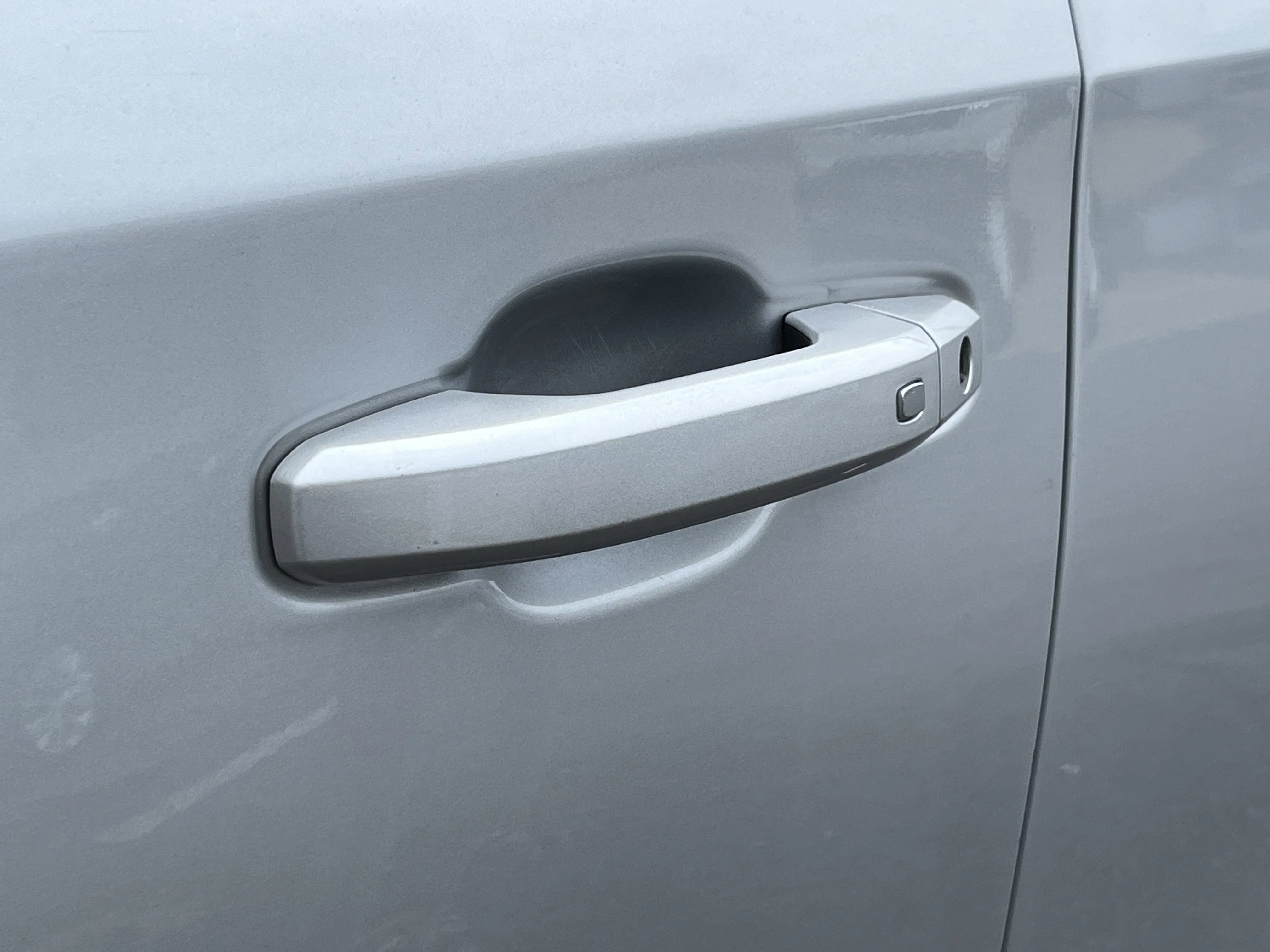 Used 2020 Silver Ice Metallic Chevrolet RST image 8