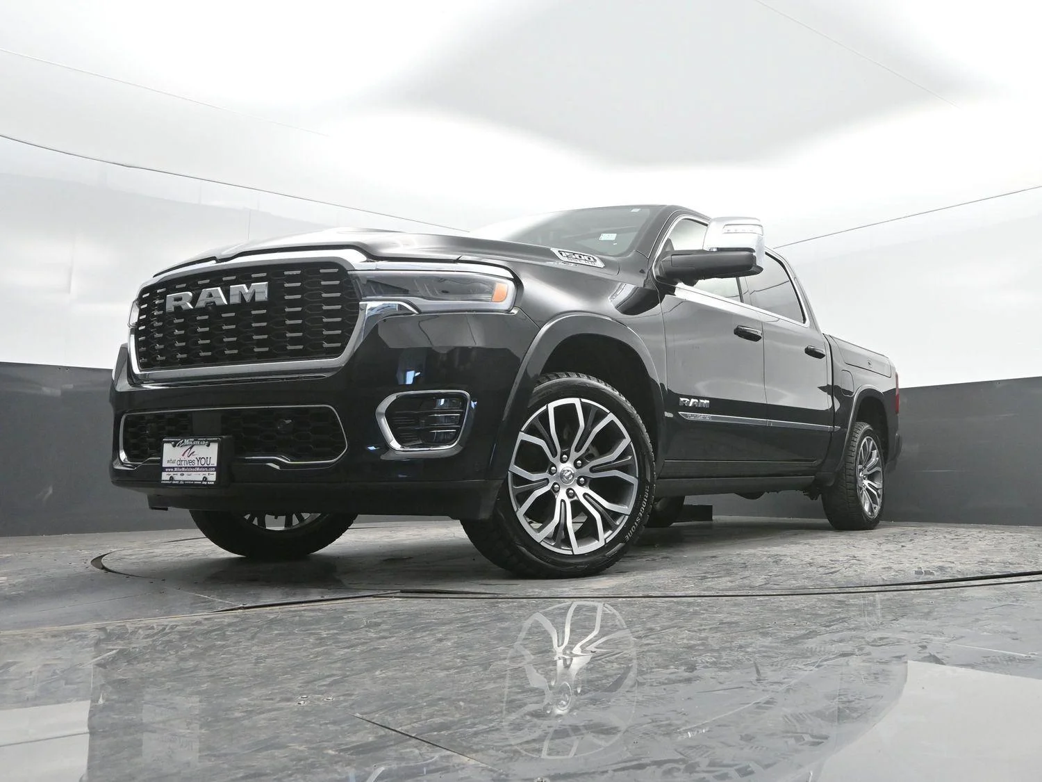 Used 2025 Diamond Black Crystal Pearlcoat Ram Tungsten image 47
