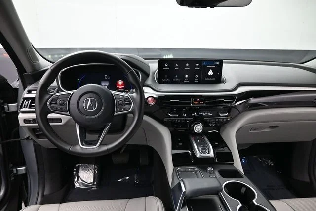 Used 2024  Acura Technology image 19