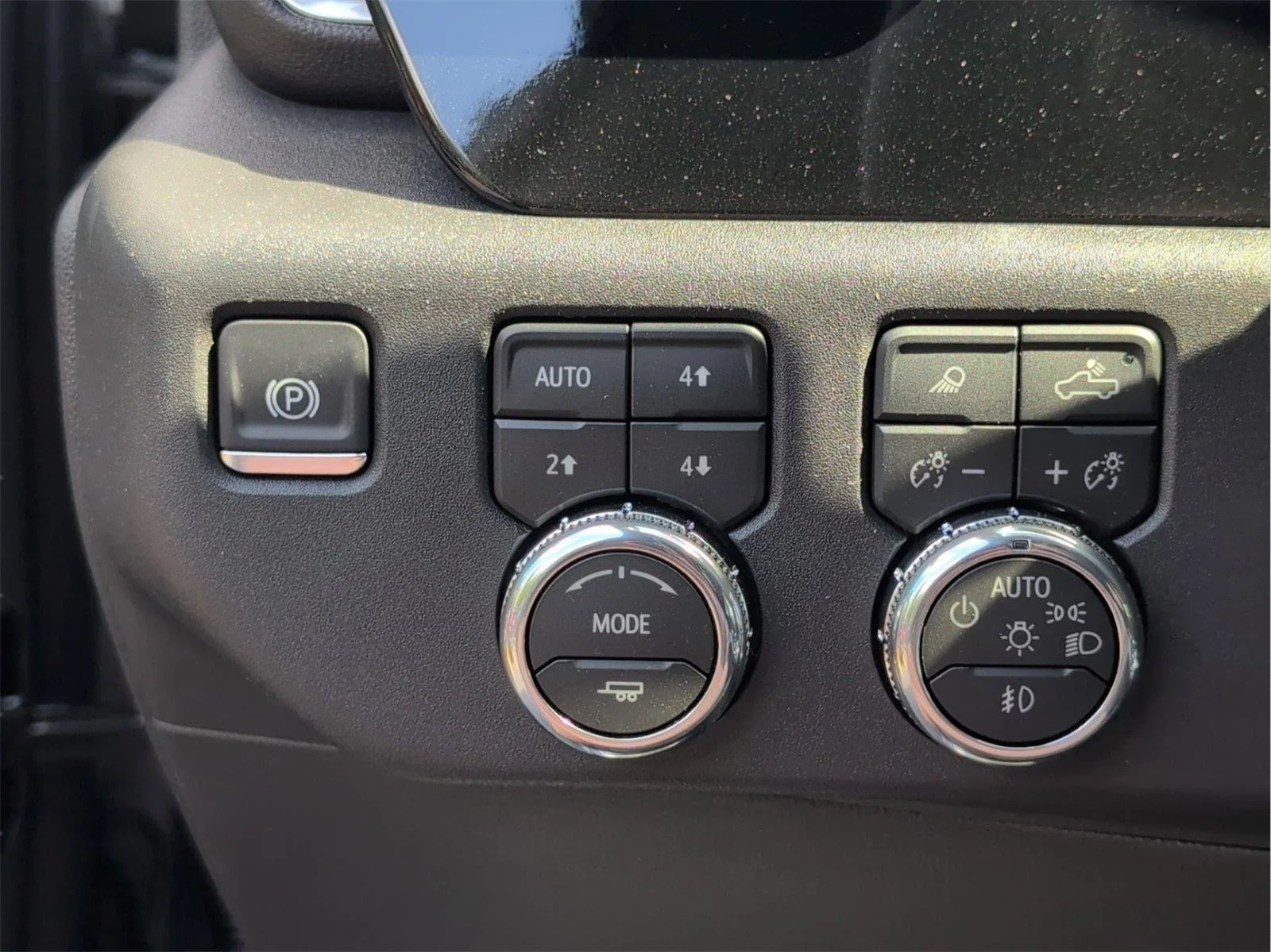New 2026 Sterling Metallic GMC Elevation image 15