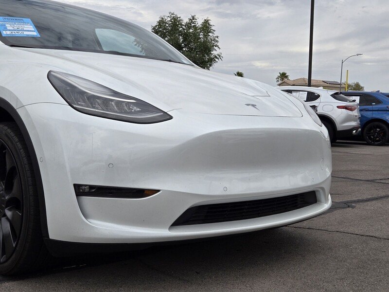 Used 2021 Pearl White Multi-Coat TESLA LONG RANGE AWD image 9