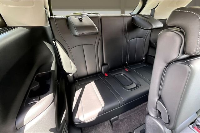 New 2027 RADIANT WHITE INFINITI LUXE image 27