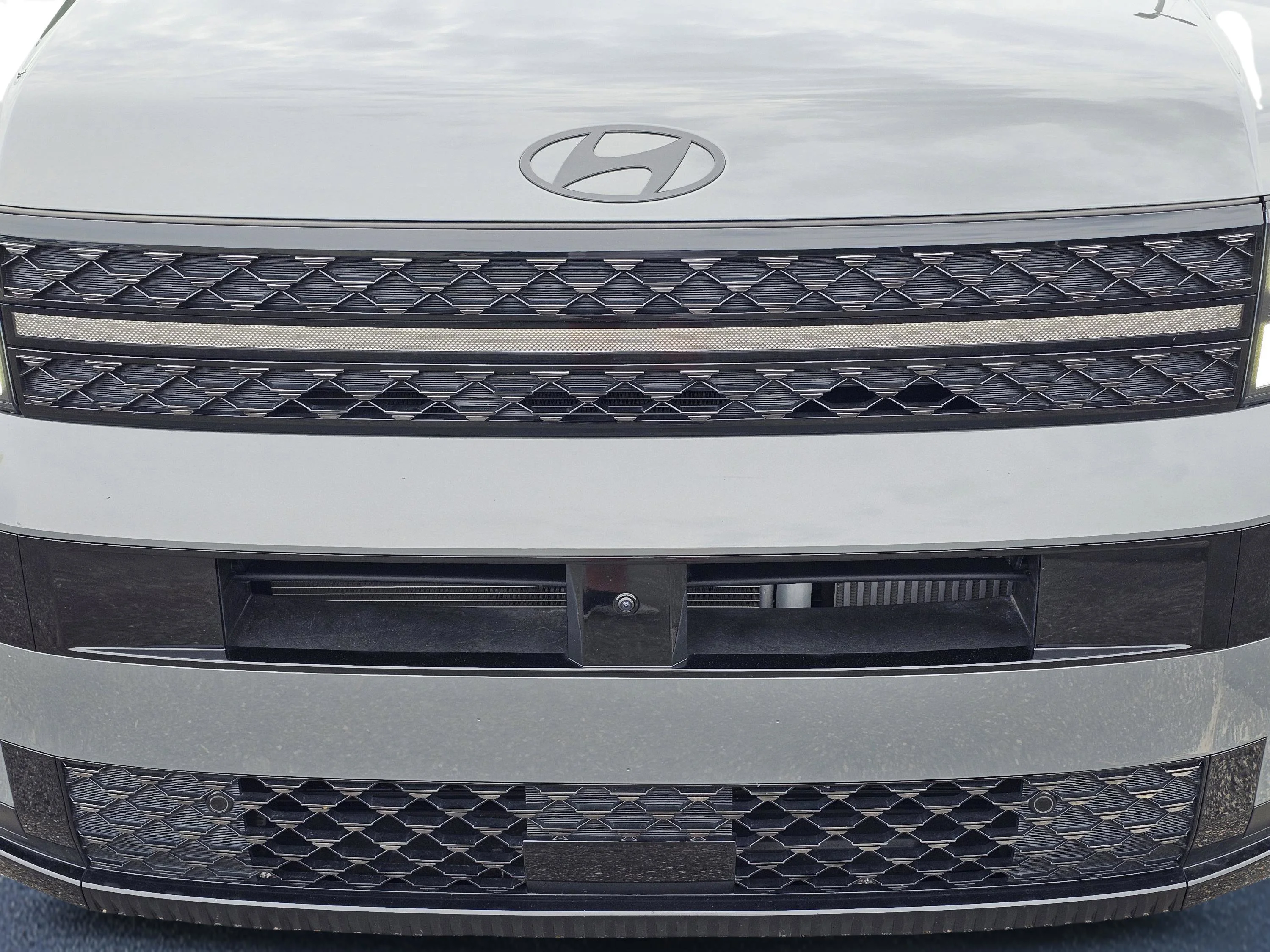 Used 2024 Hampton Gray Hyundai Calligraphy image 3