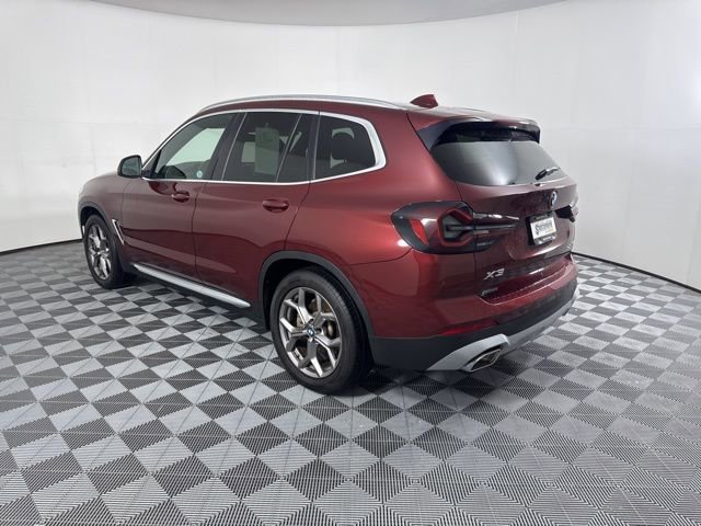 Used 2022  BMW xDrive30i image 5