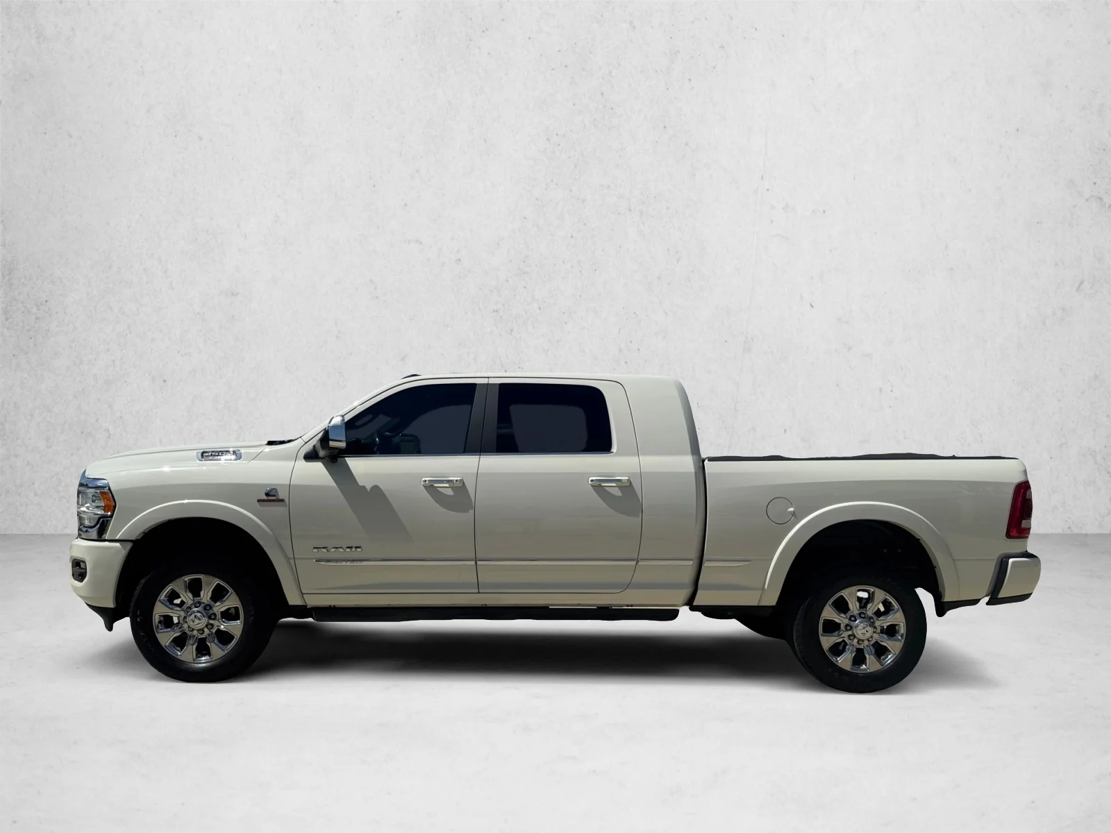 Used 2021 Pearl White RAM Limited image 8