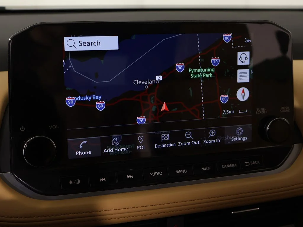 Used 2023  Nissan Platinum image 48