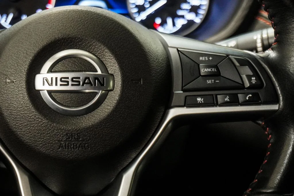 Used 2022 White Nissan SR image 13