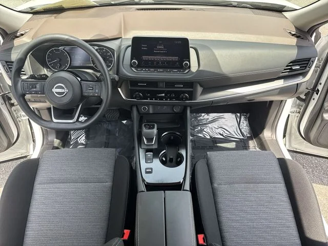 Used 2023 White Nissan SV image 9