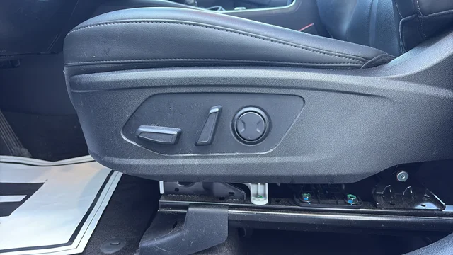 Used 2023 Silver Kia X-Line S image 16