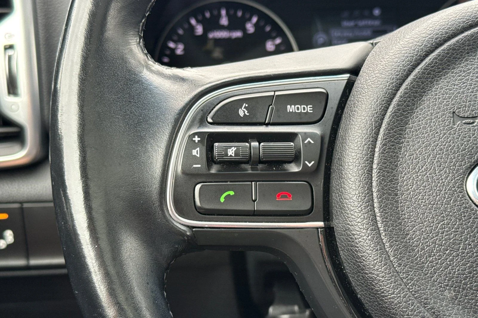 Certified Used 2019 Snow White Pearl Kia EX image 22