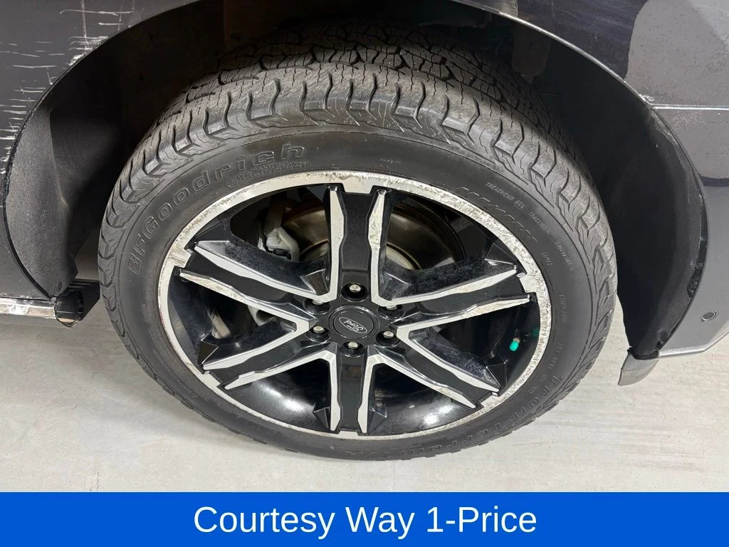 Used 2020 Black Ford Limited image 13