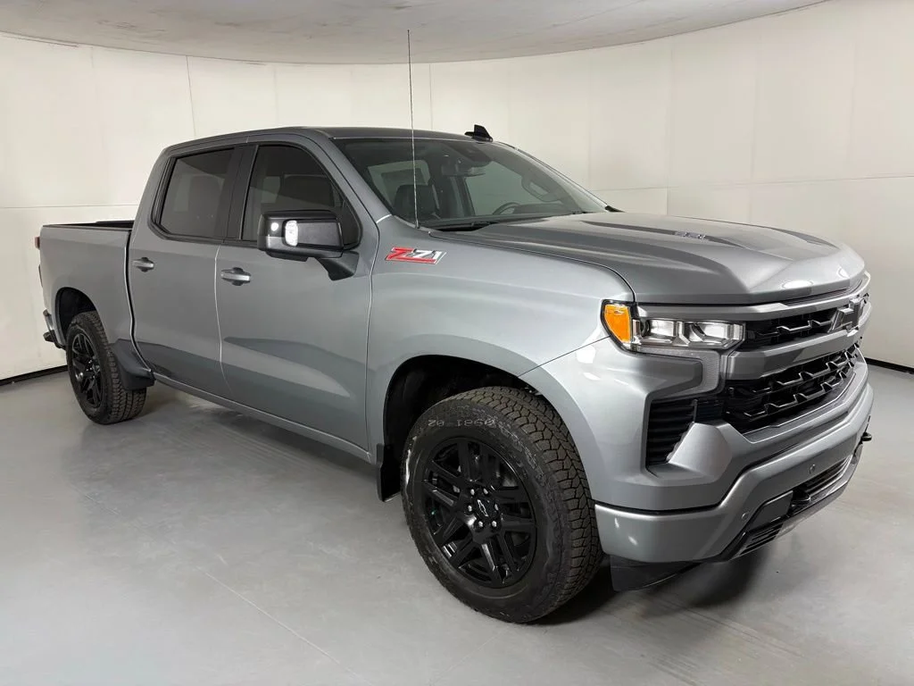 New 2026 Sterling Gray Metallic Chevrolet RST image 2