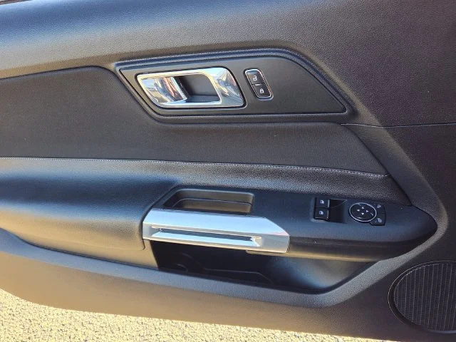 Used 2015  Ford GT image 43