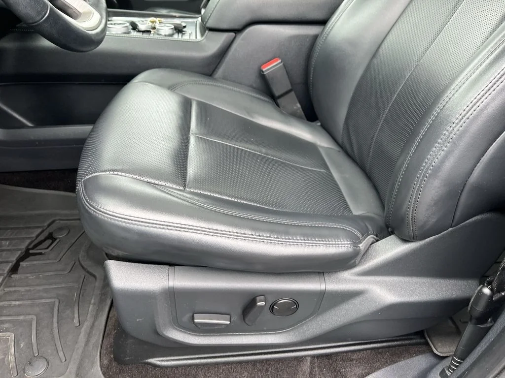 Used 2022 White Ford XLT image 12