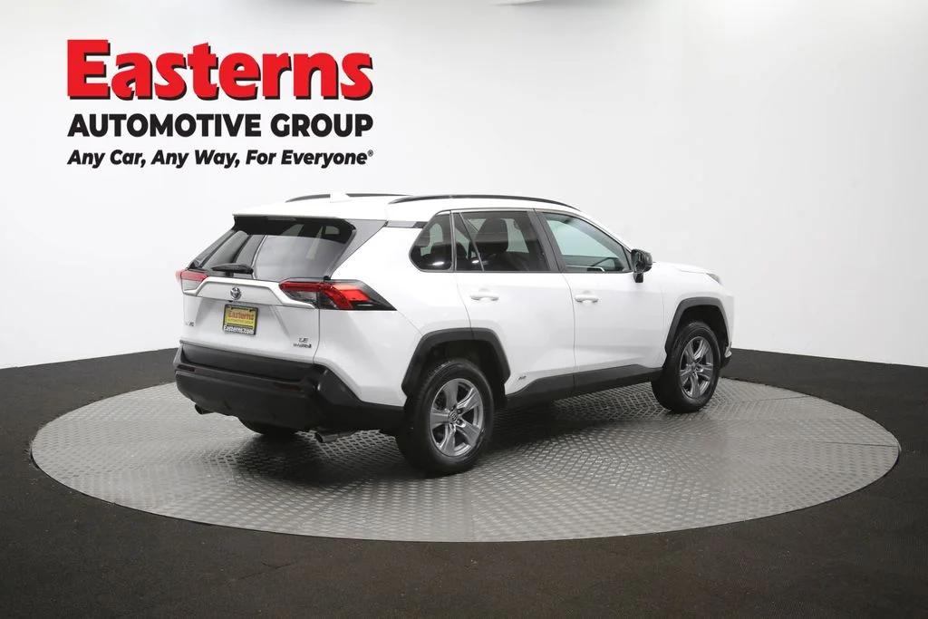Used 2022 White Toyota LE image 42
