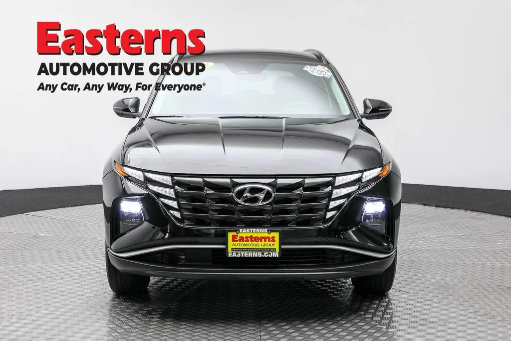 Used 2022 Black Hyundai SEL image 2