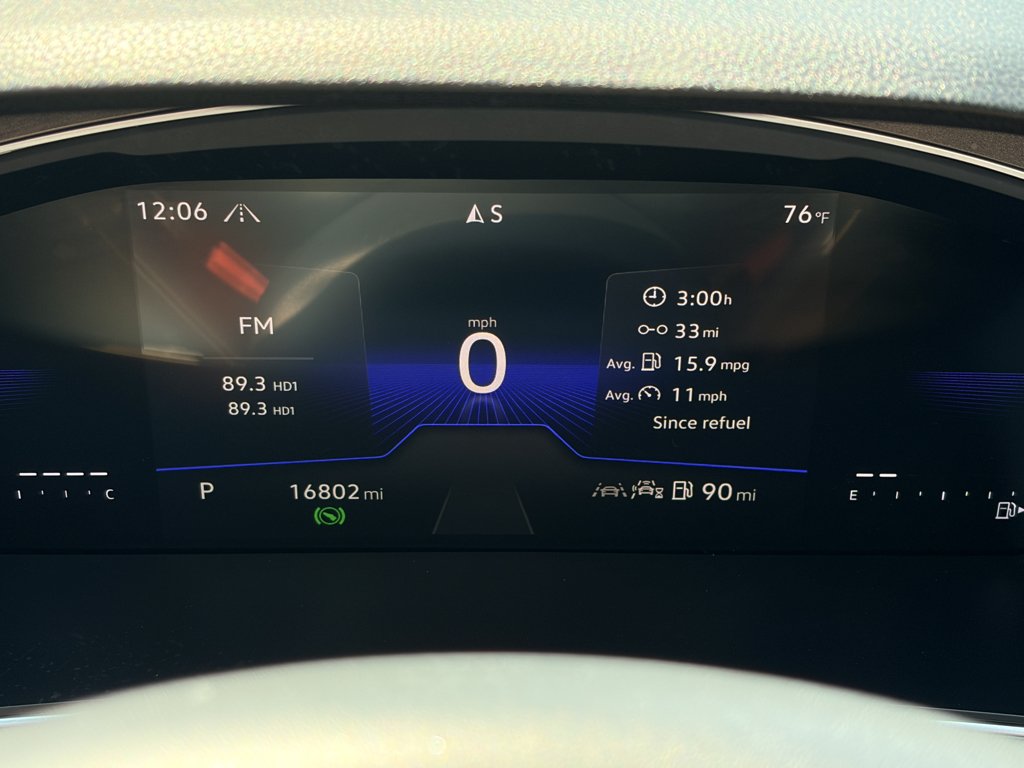 Used 2024 Platinum Gray Metallic Volkswagen SE image 14