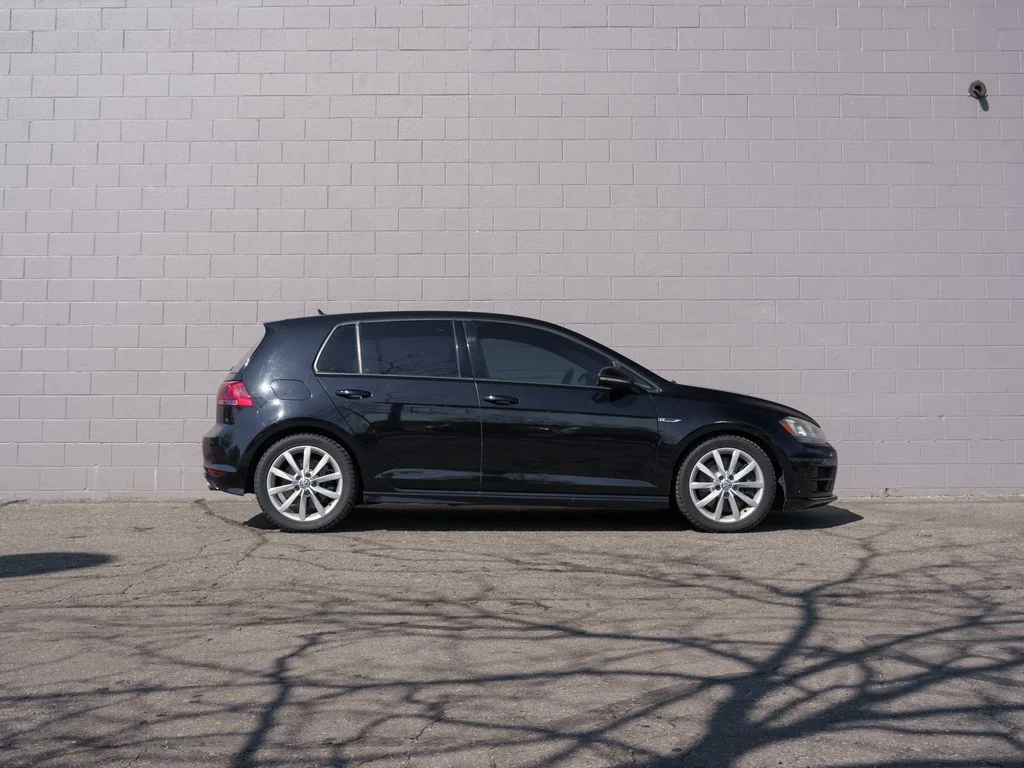Used 2017  Volkswagen Base image 8