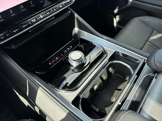 New 2026 White Jeep  image 27
