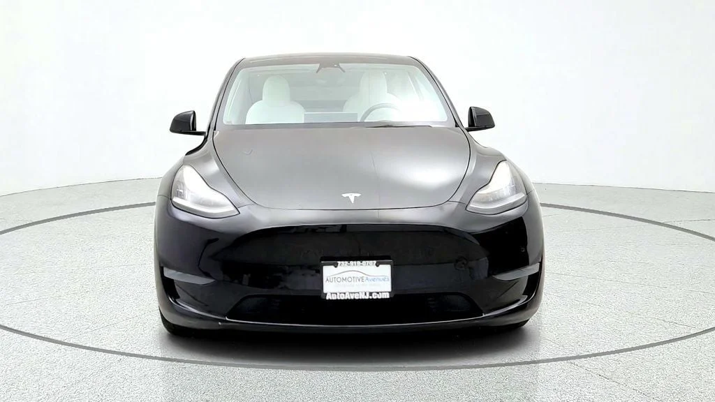 Used 2021 Solid Black Tesla Performance AWD w/ White & Black Premium Interior image 2