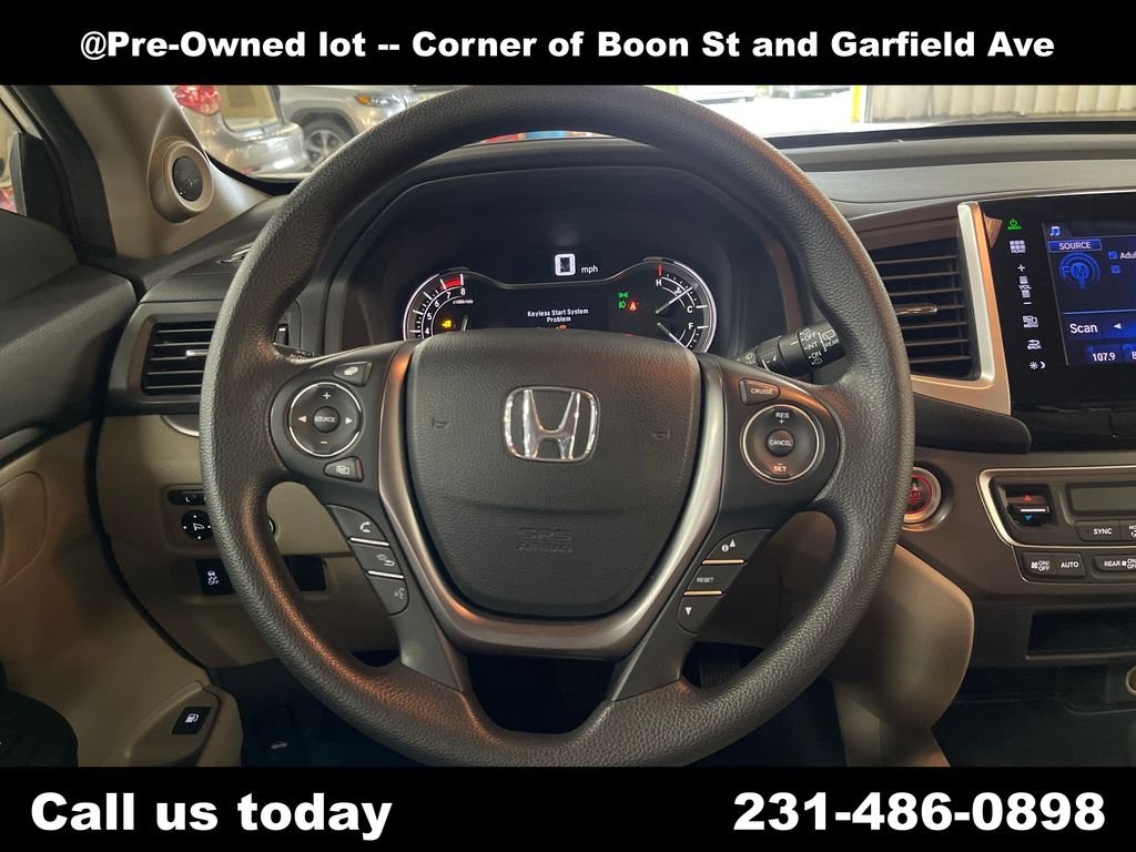 Used 2016  Honda EX image 19