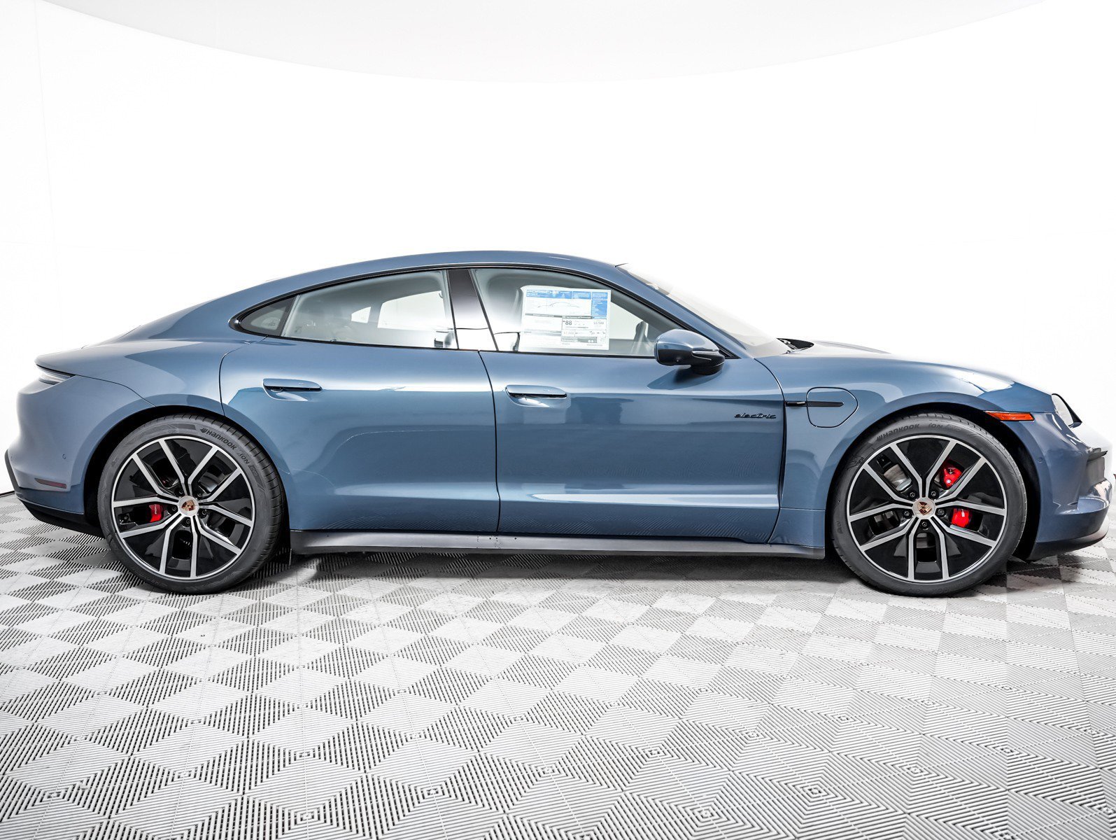 New 2026 PALE BLUE Porsche 4S image 9