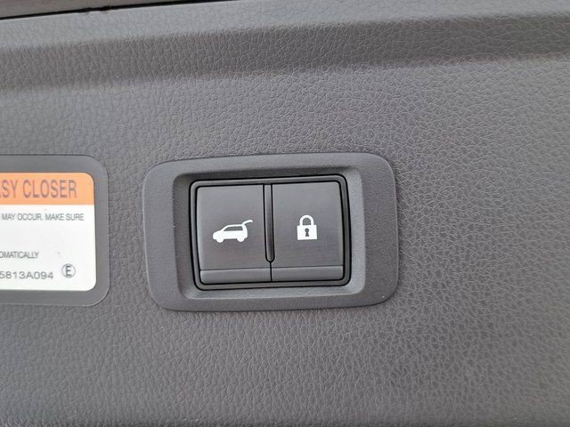 Used 2024 Black Mitsubishi SE image 28