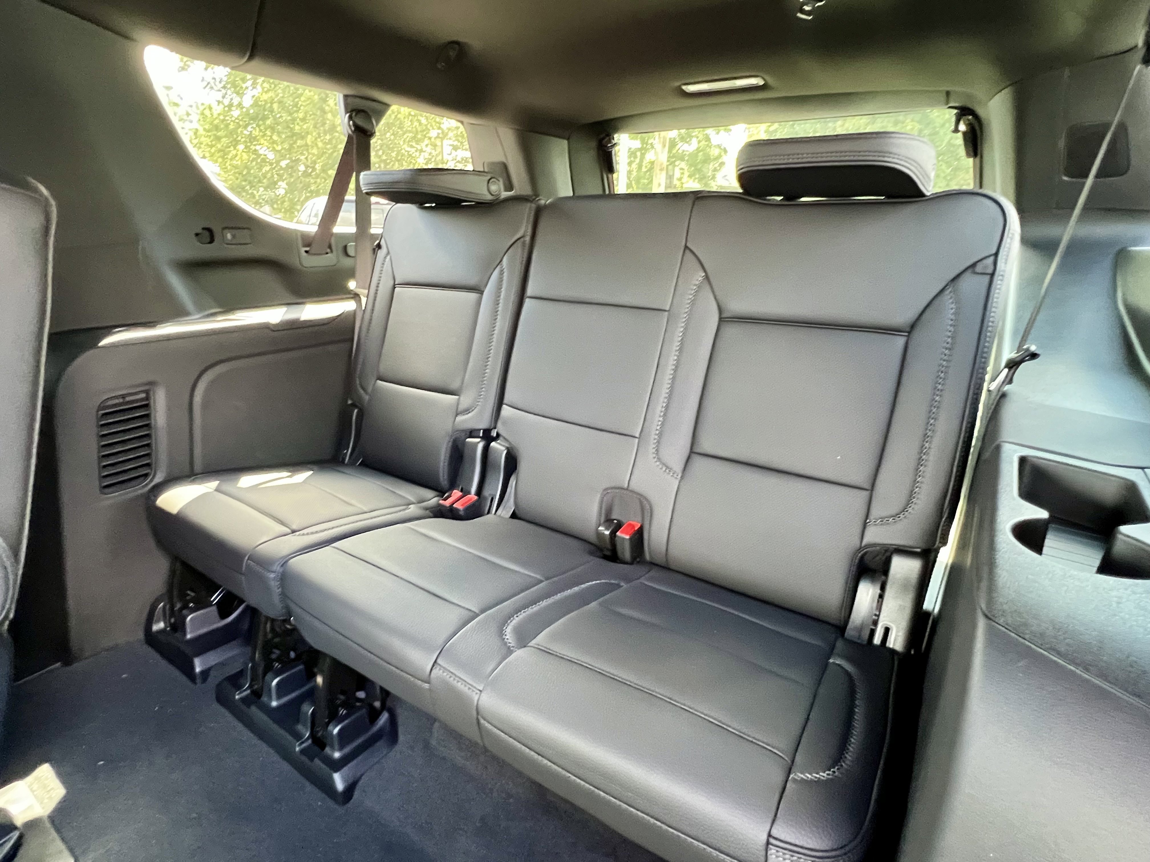 2025 GMC Yukon XL Denali - Photo 28