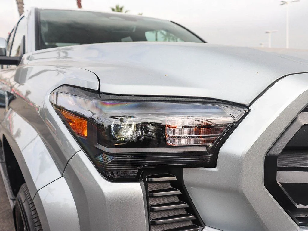 2026 Toyota Tacoma SR5 - Photo 7