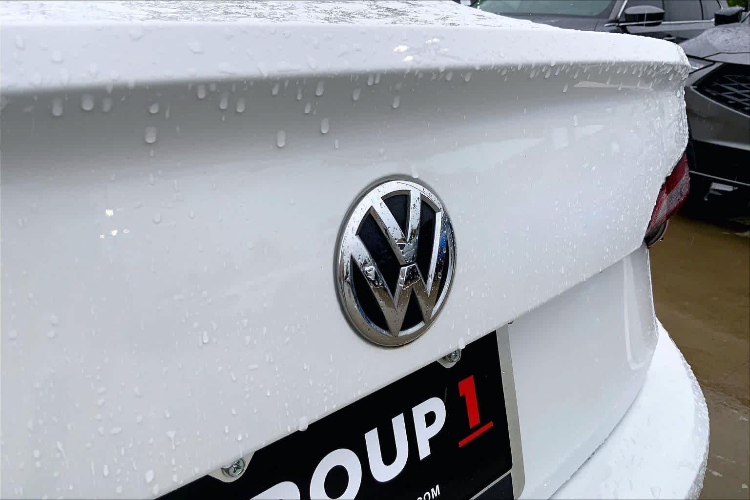 Used 2021 Pure White Volkswagen S image 28