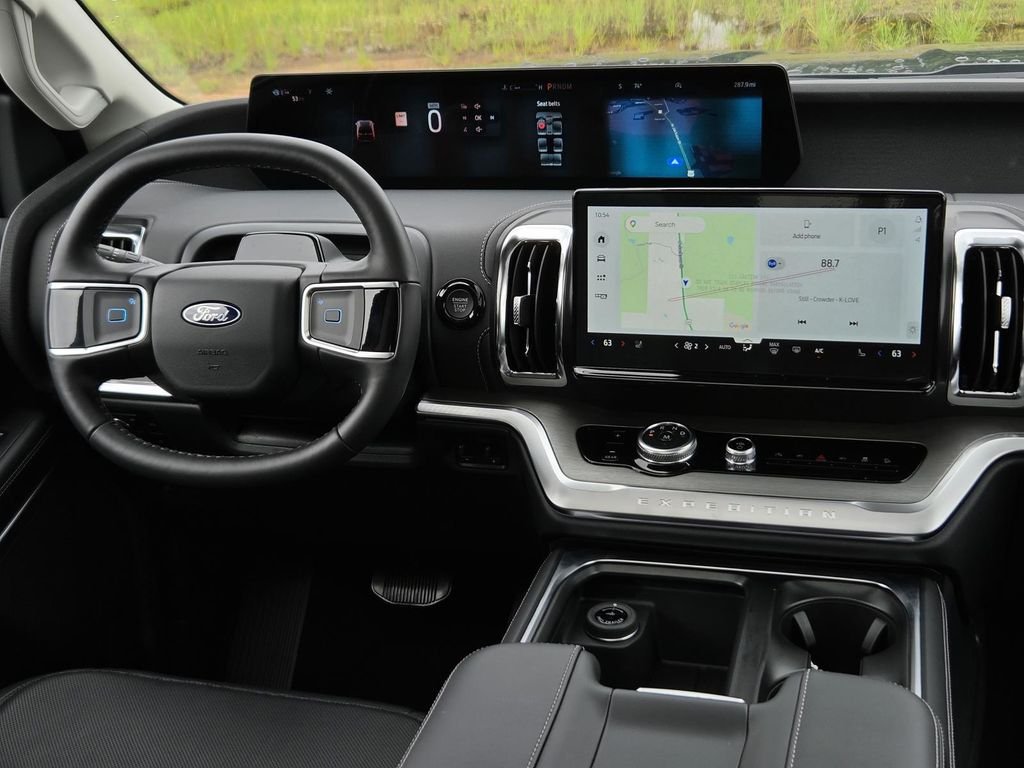 New 2026 Dark Matter Gray Metallic Ford Platinum® image 25