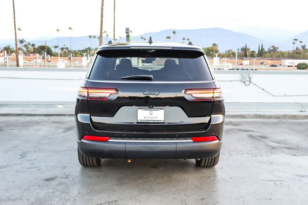 New 2026 Diamond Black Jeep 85th Anniversary Edition image 8
