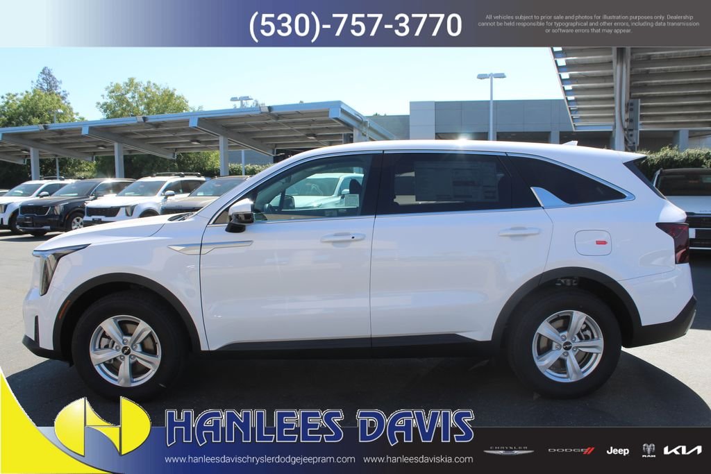 New 2026 Glacial White Pearl Kia LX image 2