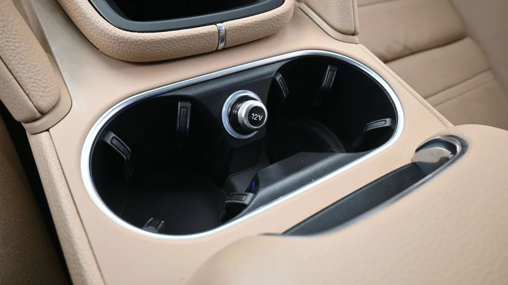 Used 2023  Porsche Platinum Edition image 25