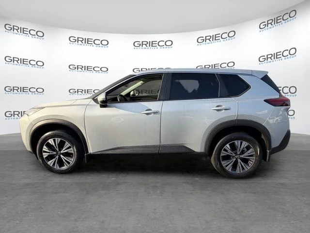 Used 2022 Silver Nissan SV image 4