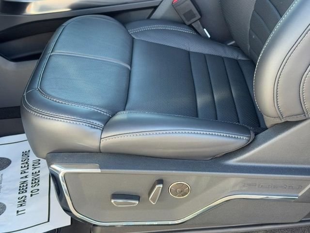New 2026 Star White Metallic Tri-Coat Ford Platinum image 16