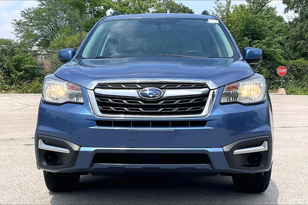 Used 2017 Blue Subaru 2.5i Premium image 2