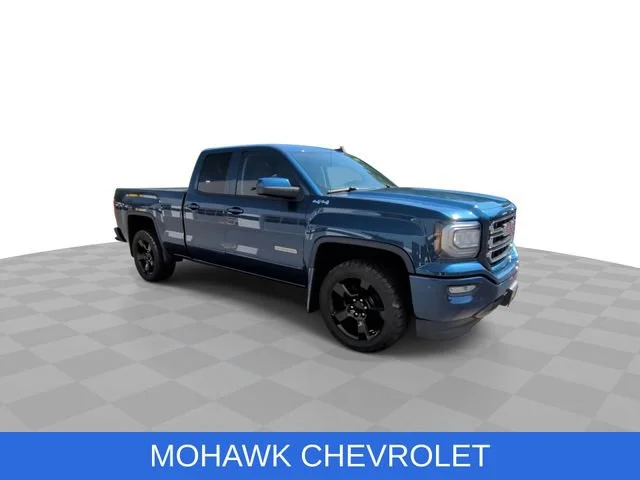 Used 2017 Blue GMC SLE image 2