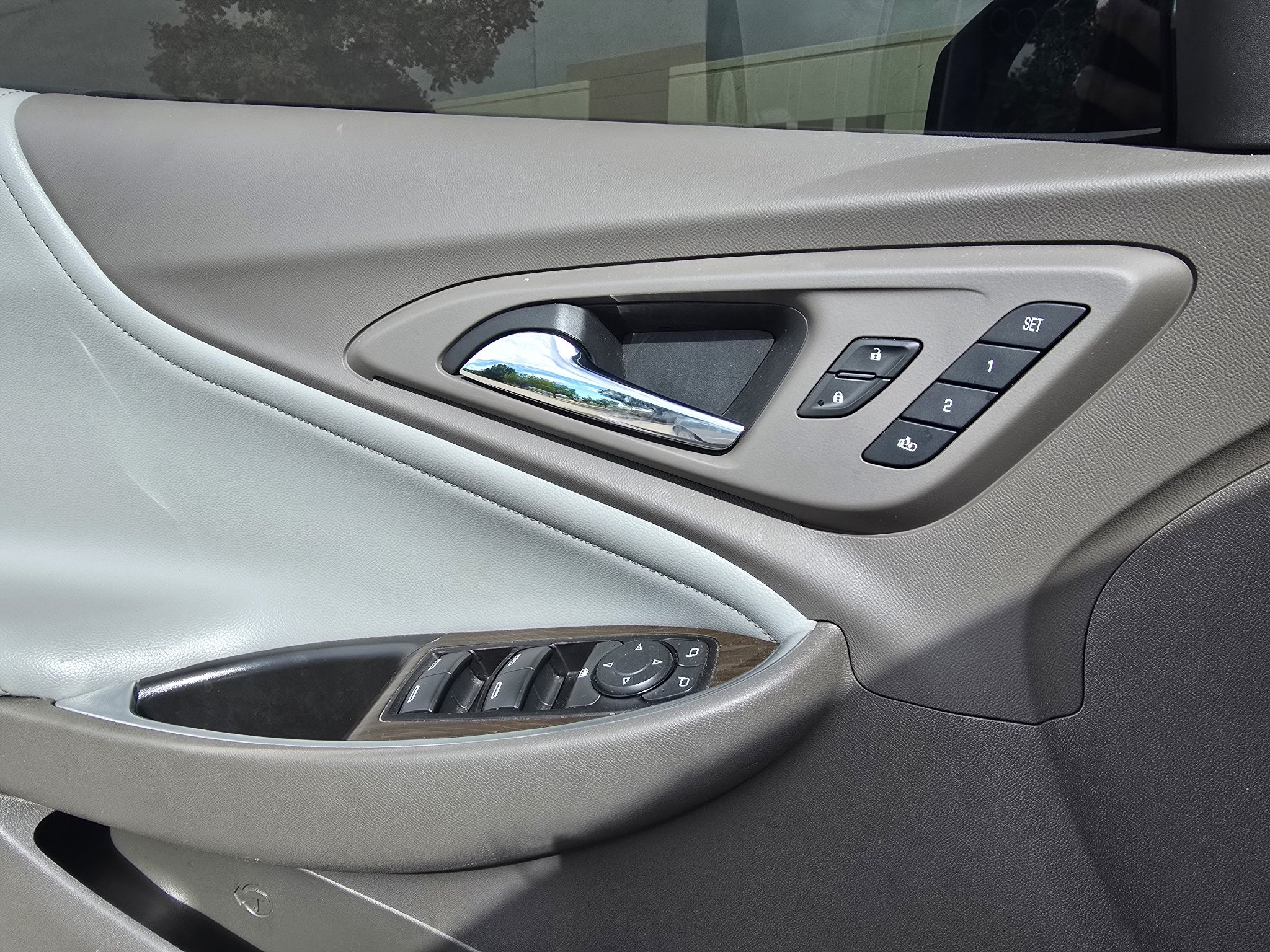 Used 2017 Arctic Blue Metallic Chevrolet Premier image 23
