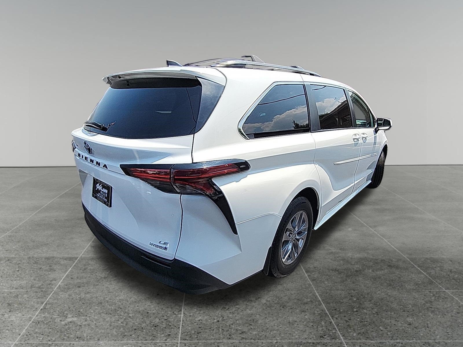 Certified Used 2022 White Toyota LE image 7
