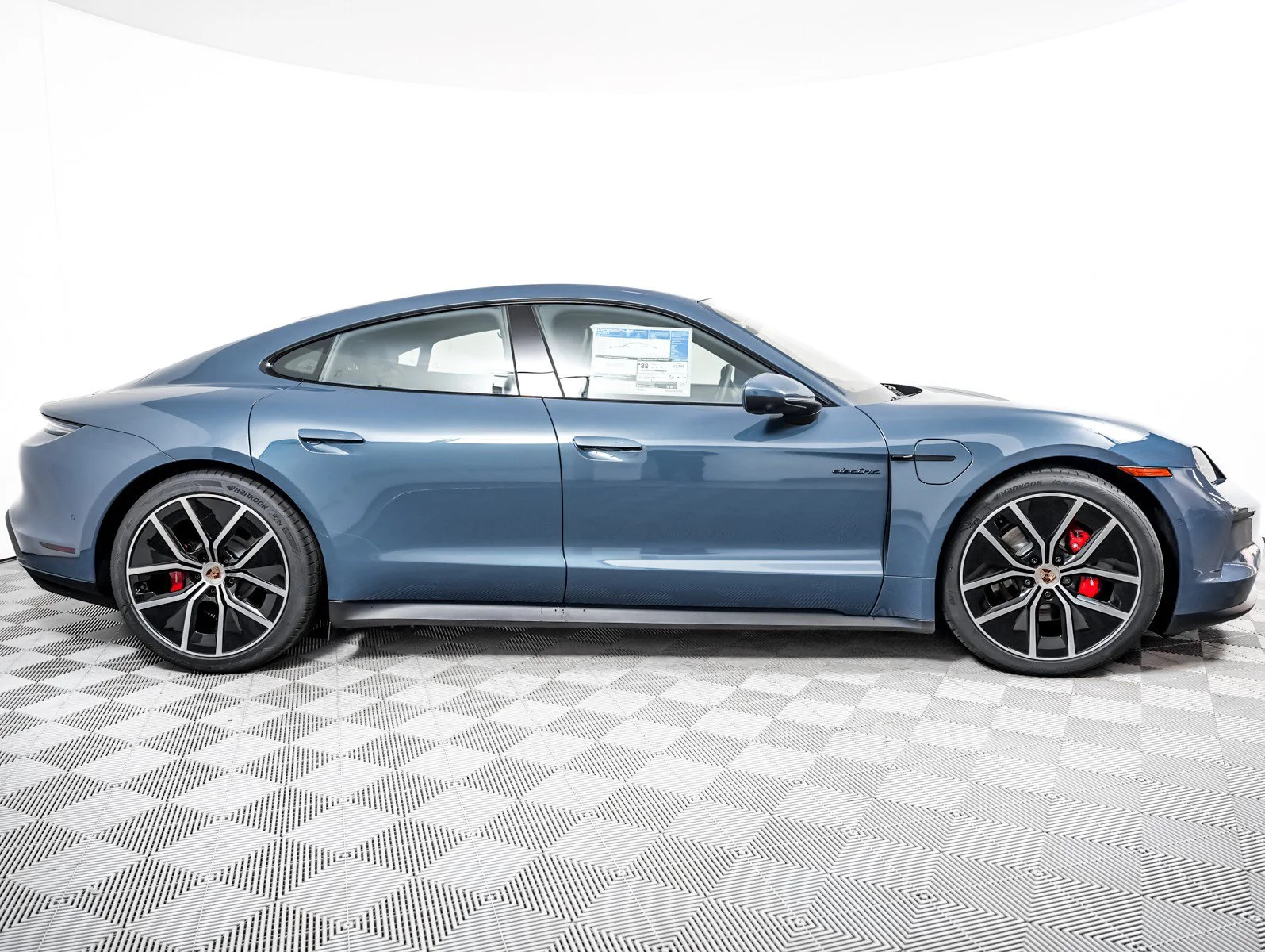 New 2026 PALE BLUE Porsche 4S image 9