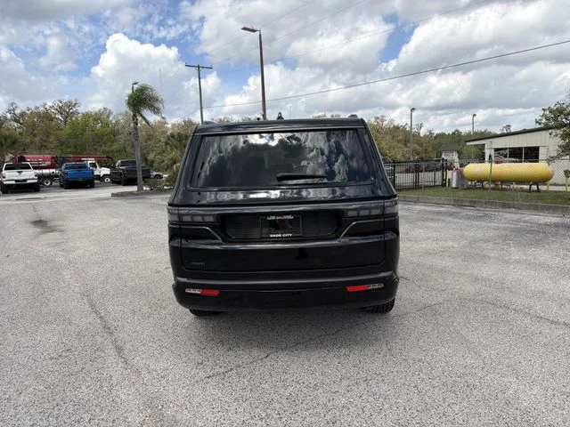 New 2026 High Gloss Black Exterior Paint Jeep Limited Reserve image 5