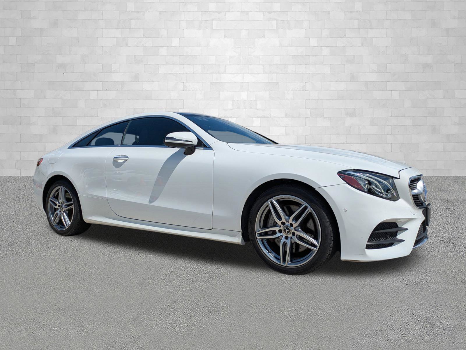 2018 Mercedes-Benz E-Class E400 4MATIC Coupe's photo