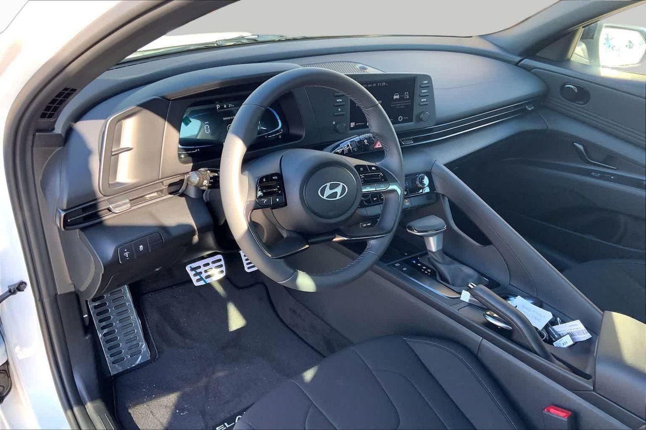 New 2026 Serenity White Hyundai SEL Sport image 9