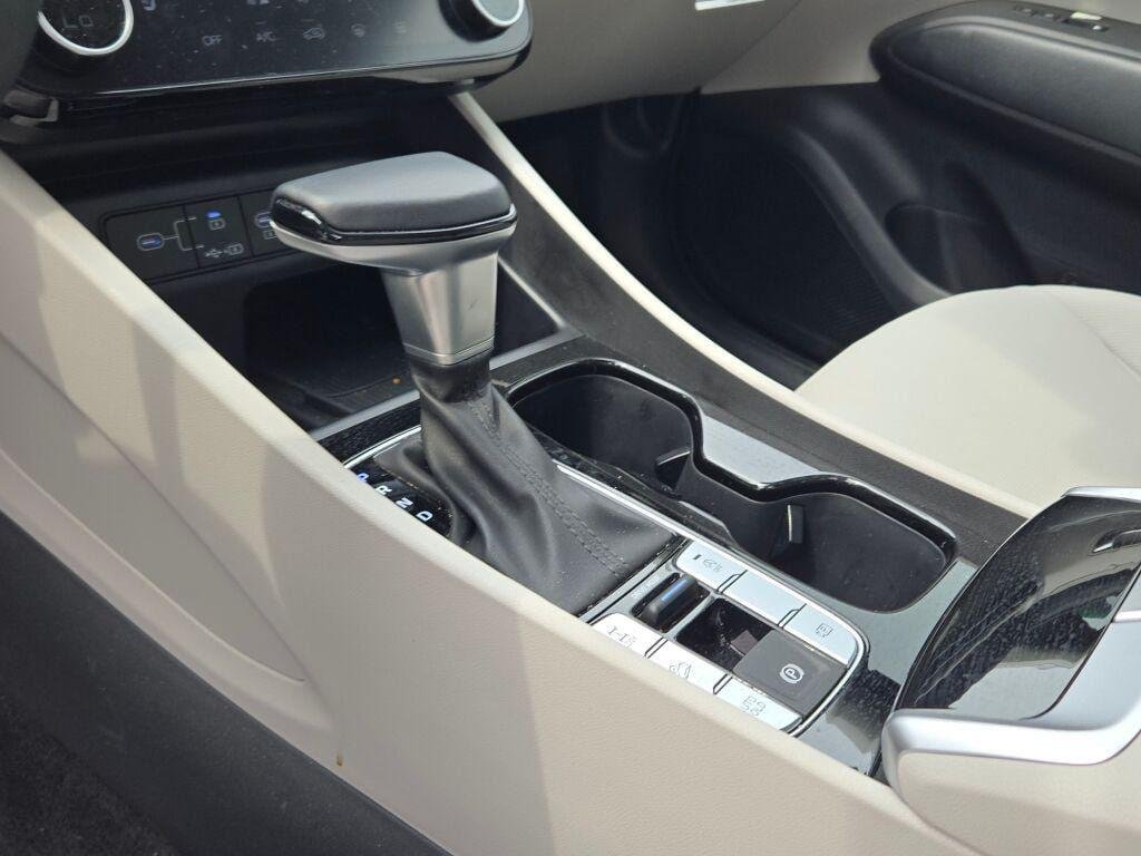 New 2025 Serenity White Pearl Hyundai SEL Convenience AWD image 26