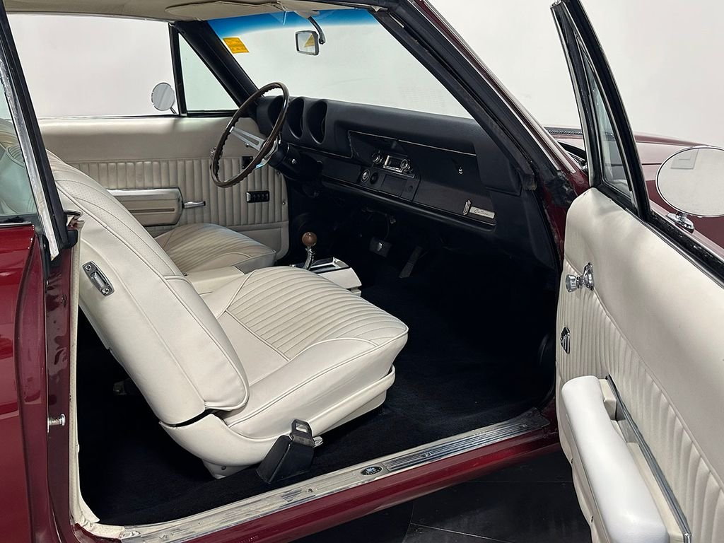 Used 1968 Red Oldsmobile Supreme image 48
