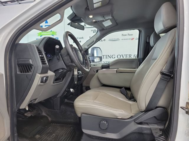 Used 2021 White Ford XL image 8