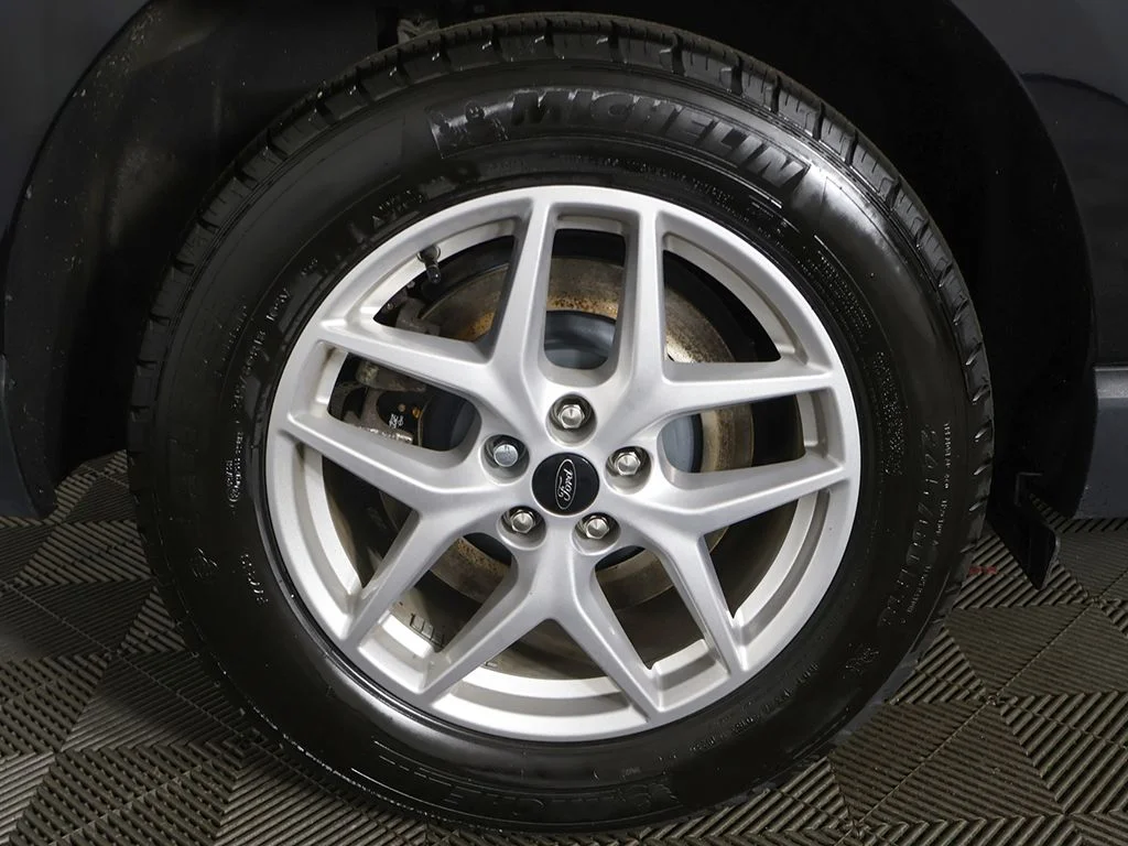 Used 2023 Black Ford SEL image 19